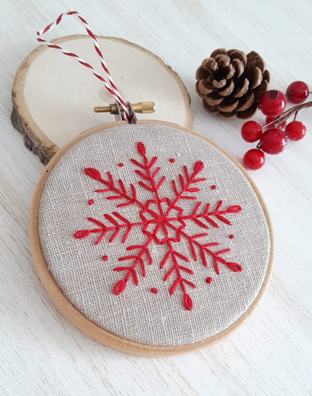 Embroidery Navidad copo de nieve rojo